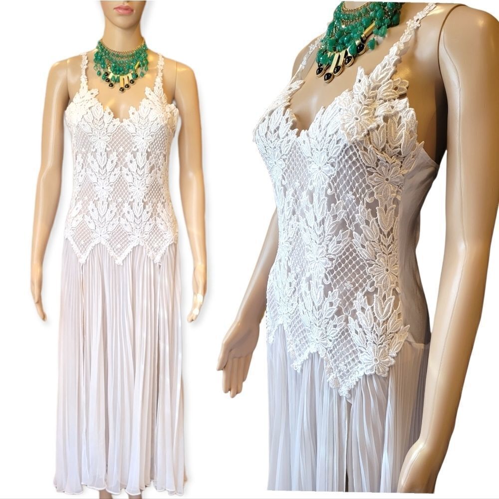 Flora Nikrooz Ivory Lace Chemise
